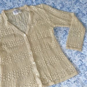Vintage Medium Hand Loomed Lace 3/4 Sleeve Acrylic Made in Korea Stretchy Top